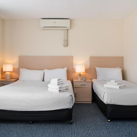 Adelaide Granada Motor Inn Dış mekan fotoğraf