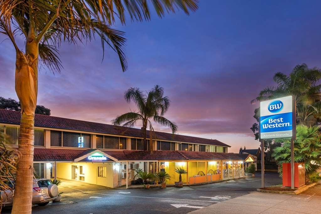 Adelaide Granada Motor Inn Dış mekan fotoğraf